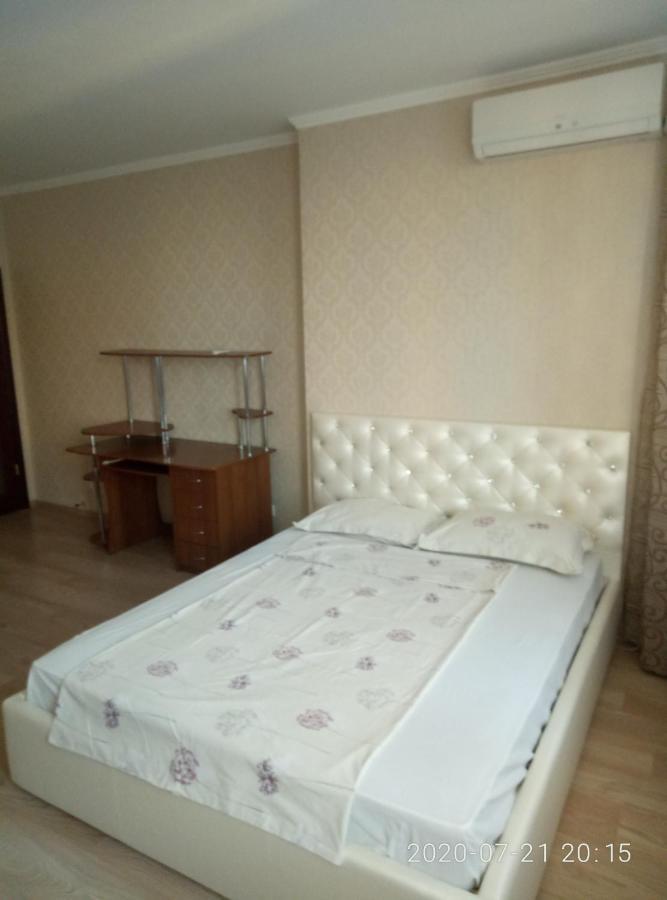 Люкс Апартаменты На Позняках Kiev Exterior foto